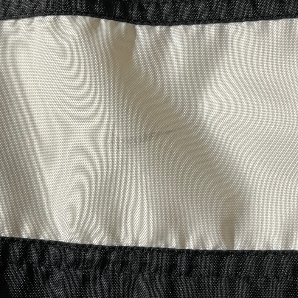 Nike Boy's Black White Lightweight Windbreaker Full Zip Jacket Size 14/16 Large - Picture 7 of 9